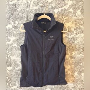 Arc'teryx Women's Atom Vest Black Size Small Lightweight Arcteryx Outerwear